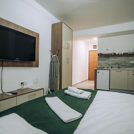 Darki Apartments 3 - Very Central Stay With Free Parking Охрид Екстер'єр фото